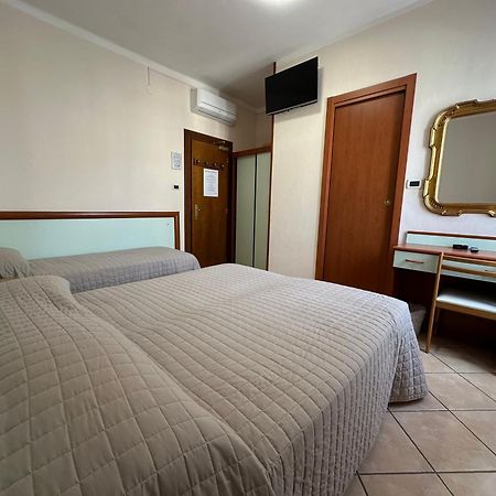 Hotel Svizzera Таджа Екстер'єр фото