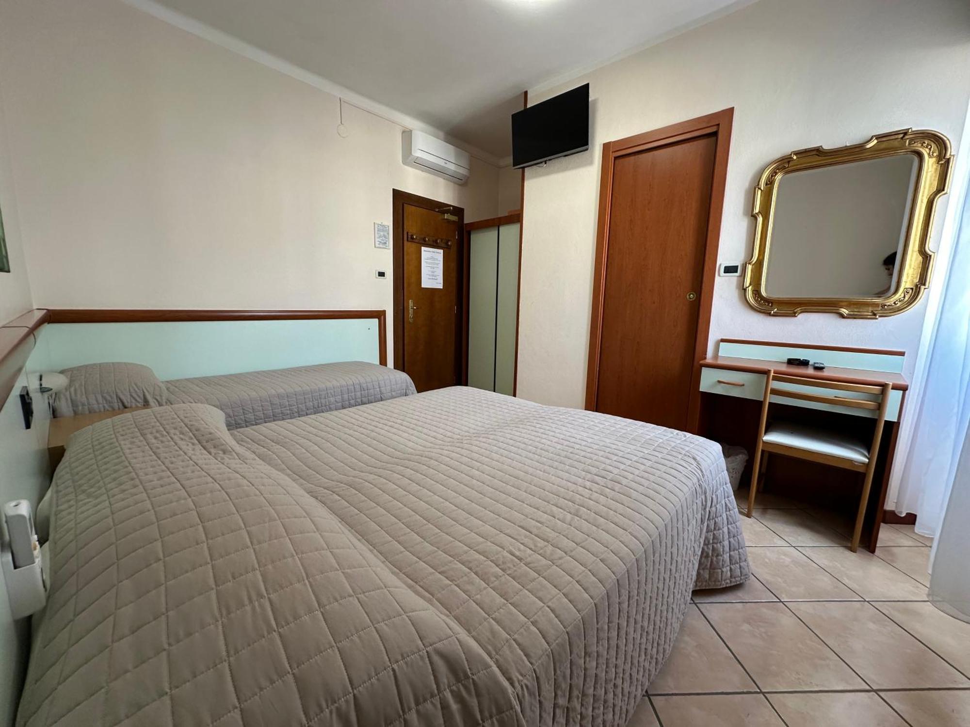 Hotel Svizzera Таджа Екстер'єр фото